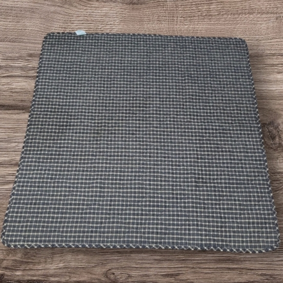 LAMB AND IVY BABY BLANKET - Picture 3 of 5